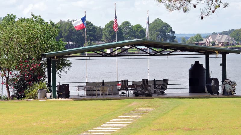 Mallards Cove boat house property example